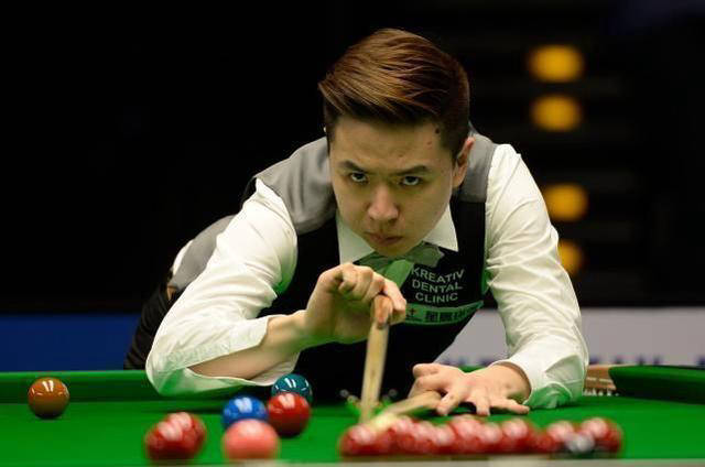 与卡罗尔的 与卡罗尔的