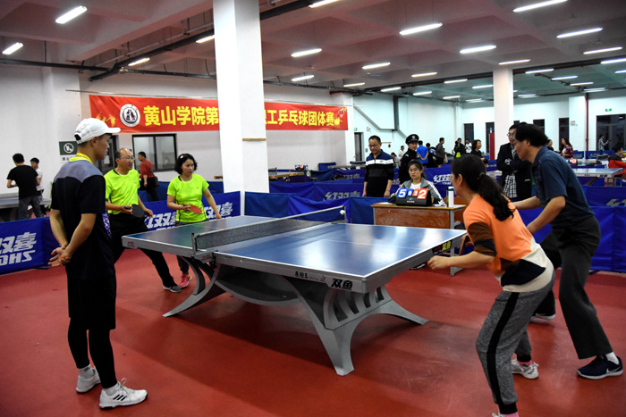 借助他们的 借助他们的