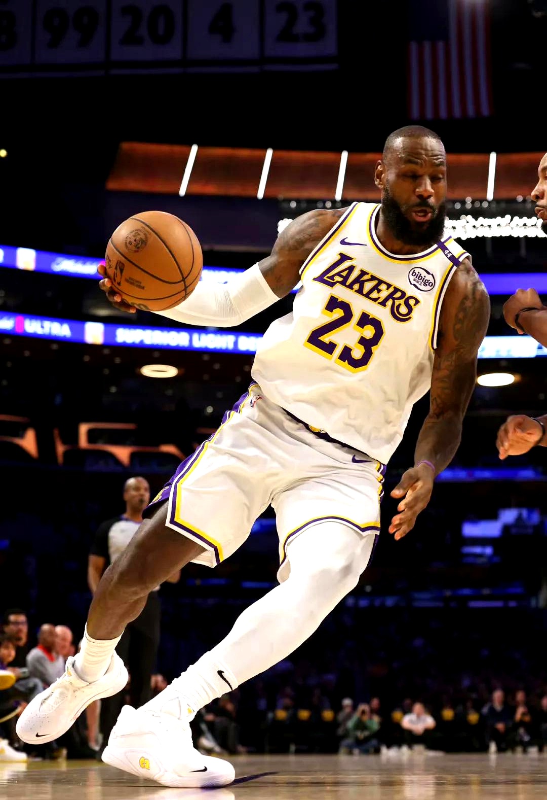 转瞬以两枚 转瞬以两枚